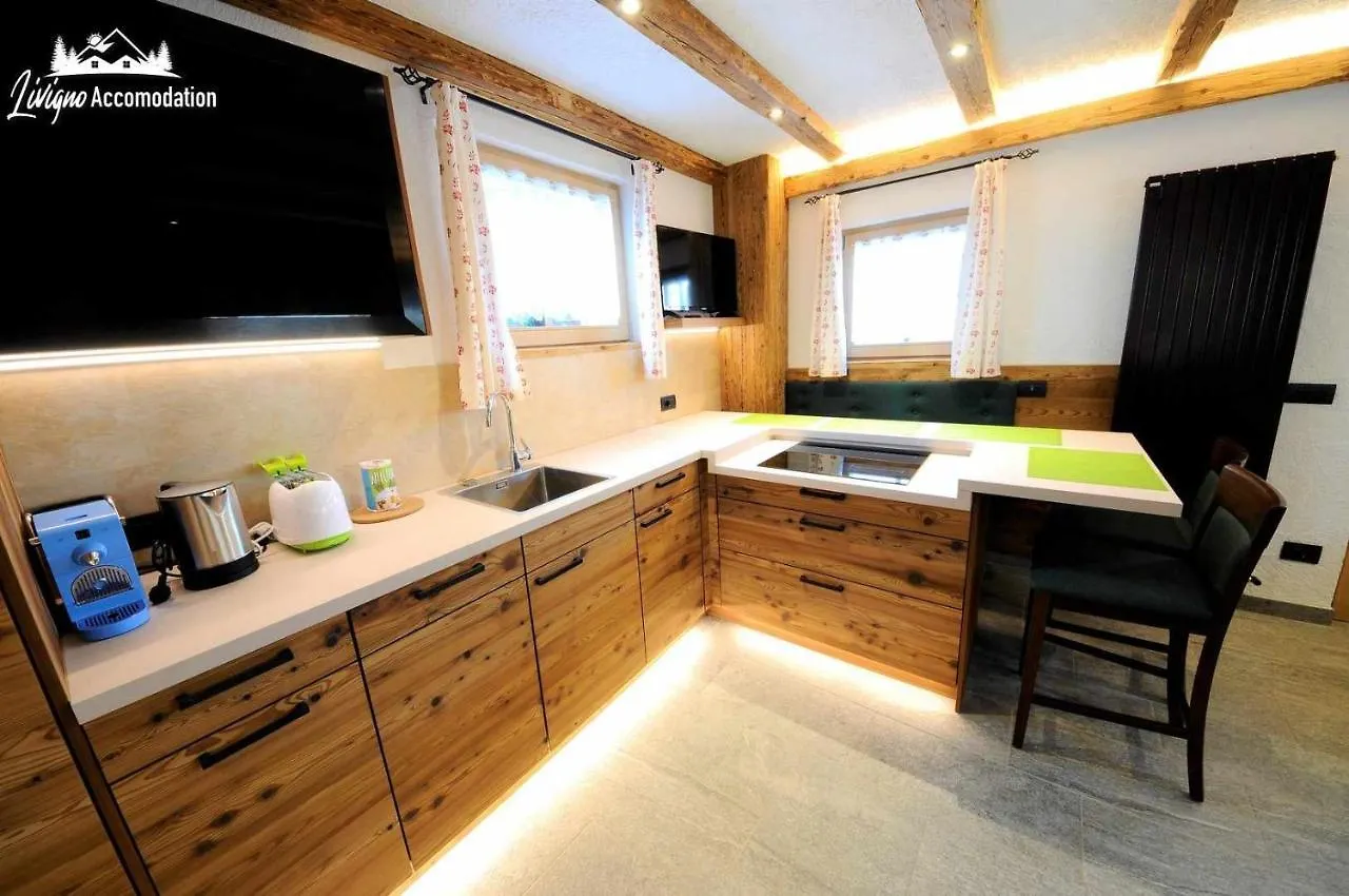 Mountain Chalet Scoiattolo By Livigno Accomodation