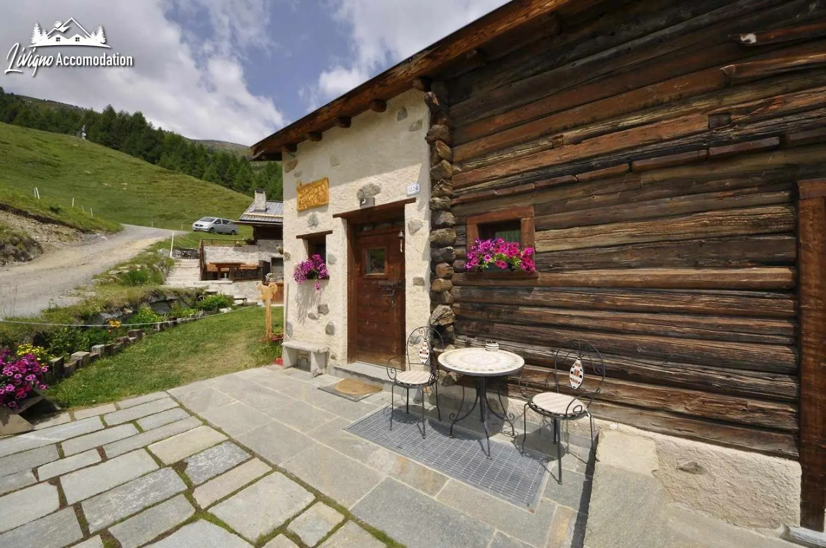 Mountain Chalet Scoiattolo By Livigno Accomodation